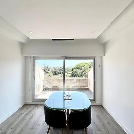 Superbe 1 Chambres, 2 Tennis, 2 Piscines, Plages, Parking Antibes