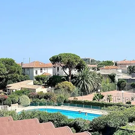Superbe 1 Chambres, 2 Tennis, 2 Piscines, Plages, Parking