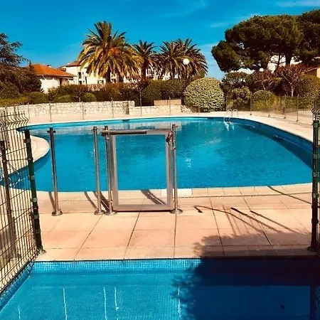 Superbe 1 Chambres, 2 Tennis, 2 Piscines, Plages, Parking * Antibes